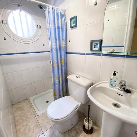 Hugo's In Costa Del Silencio